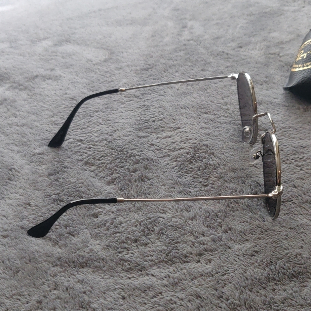 Round Silver Sunglasses - Picture 4 of 5